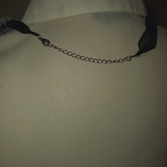 Handcrocheted choker - Picture 2 of 2